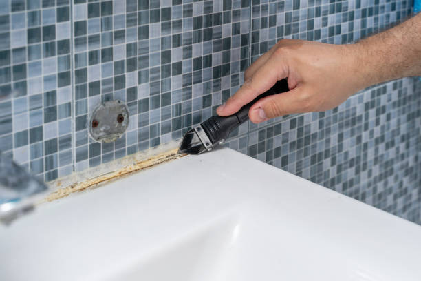 Best Water Damage Restoration  in Marengo, IA